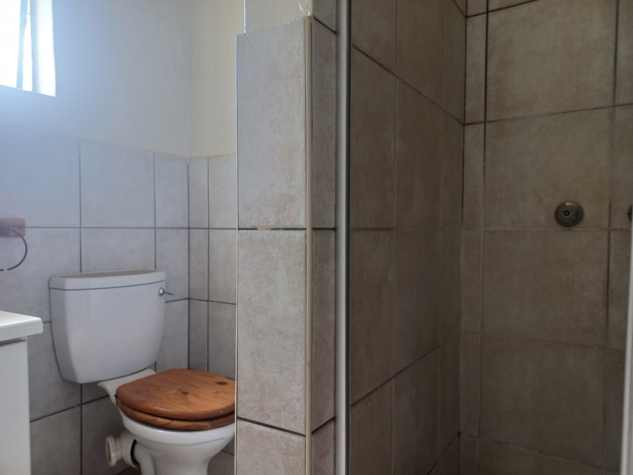 2 Bedroom Property for Sale in Kannoniers Park North West